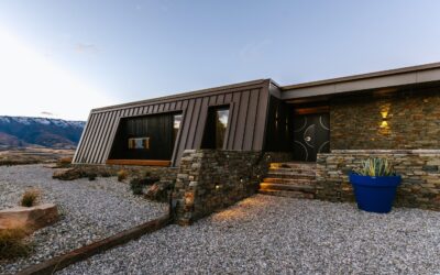 Distinctive Designs Magazine: The Boulders